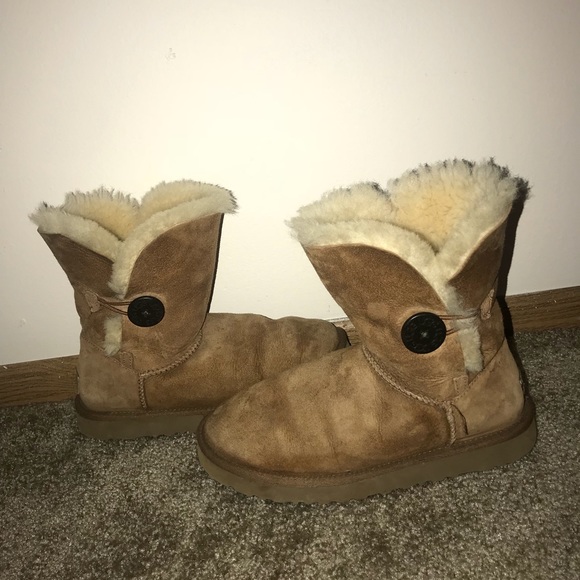 Tan UGG Boots - Picture 2 of 4